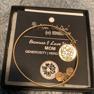 Alexi and Ani Mom Bracelet New in Box rare